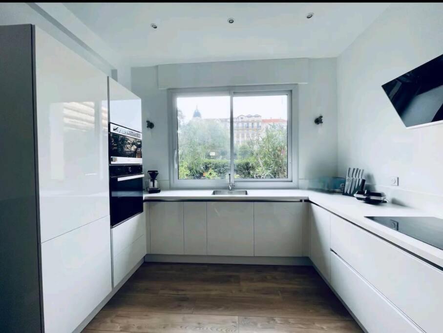 Luxueux Appartement, Carre D'or, Square Mozart