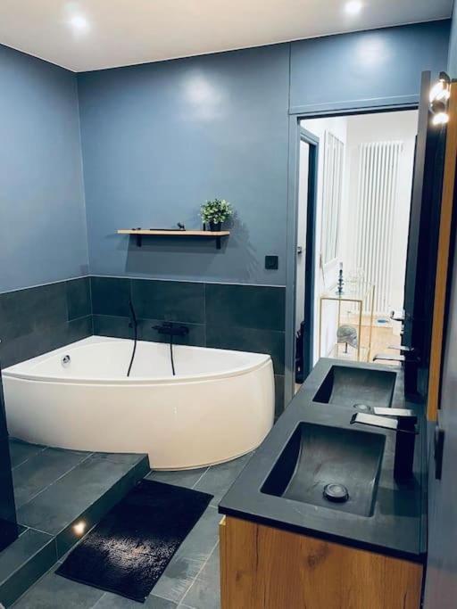Luxueux Appartement, Carre D'or, Square Mozart * Nizza